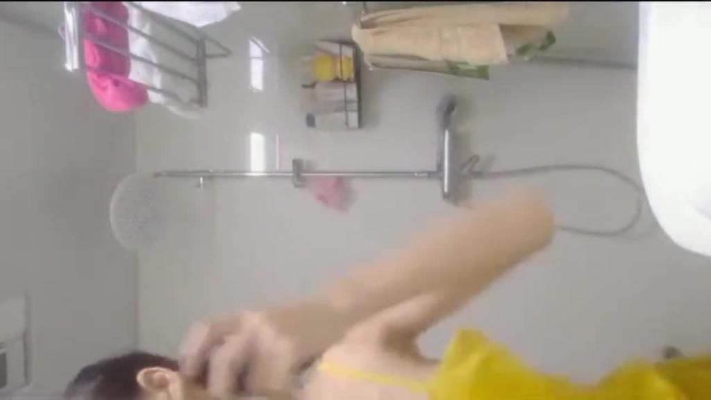 暑假作业系列合集变态老师老师威逼利诱引导处女学生做各种动作 预览截图 4