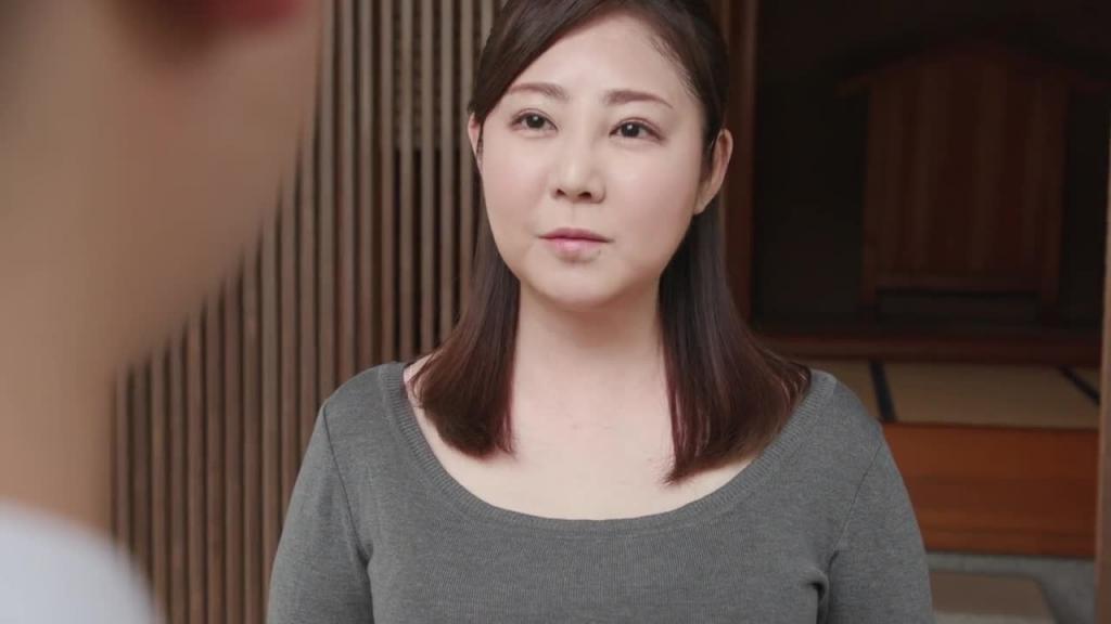 束缚训练妻子与因财产分割而搬进来的叔叔住在一起。已婚妇女的理性因强制绳索训练而被削弱……初音实里 GMA-071 预览截图 12