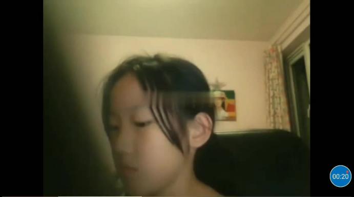 十五岁的小侄女被禽兽叔叔给操了,毛都没长出来 预览截图 3
