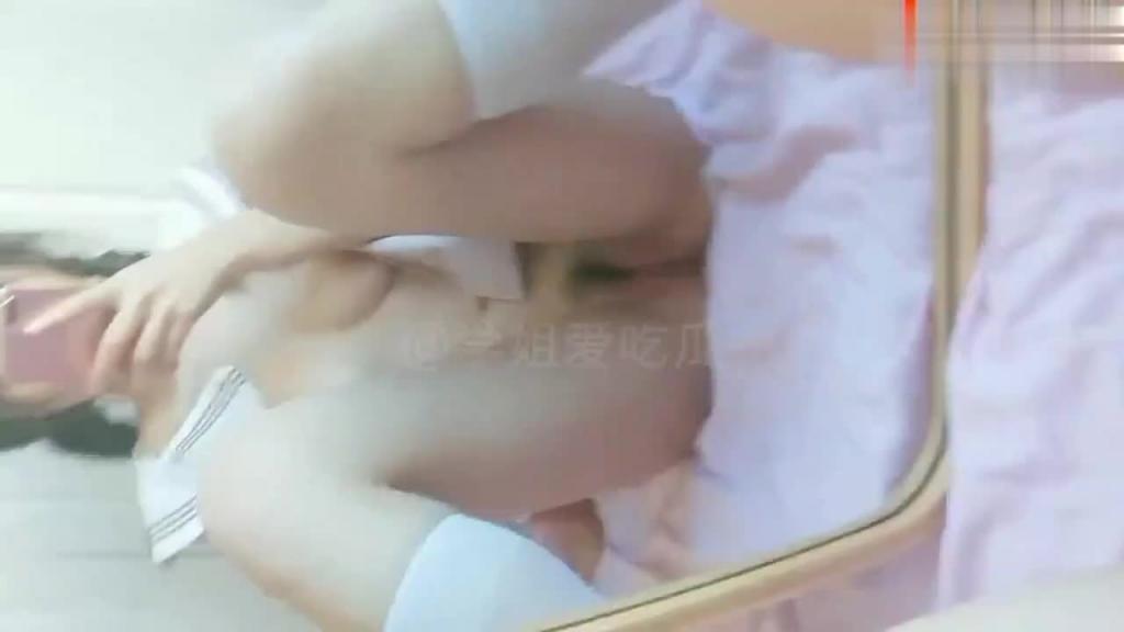 极品JK小萝莉父母不在家在镜子面 预览截图 6