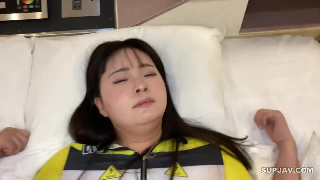 【无】 看起来漂亮却有变态调教愿望的G罩杯巨乳妻子面试后无套中出 FC2-PPV-4000608 预览截图 5