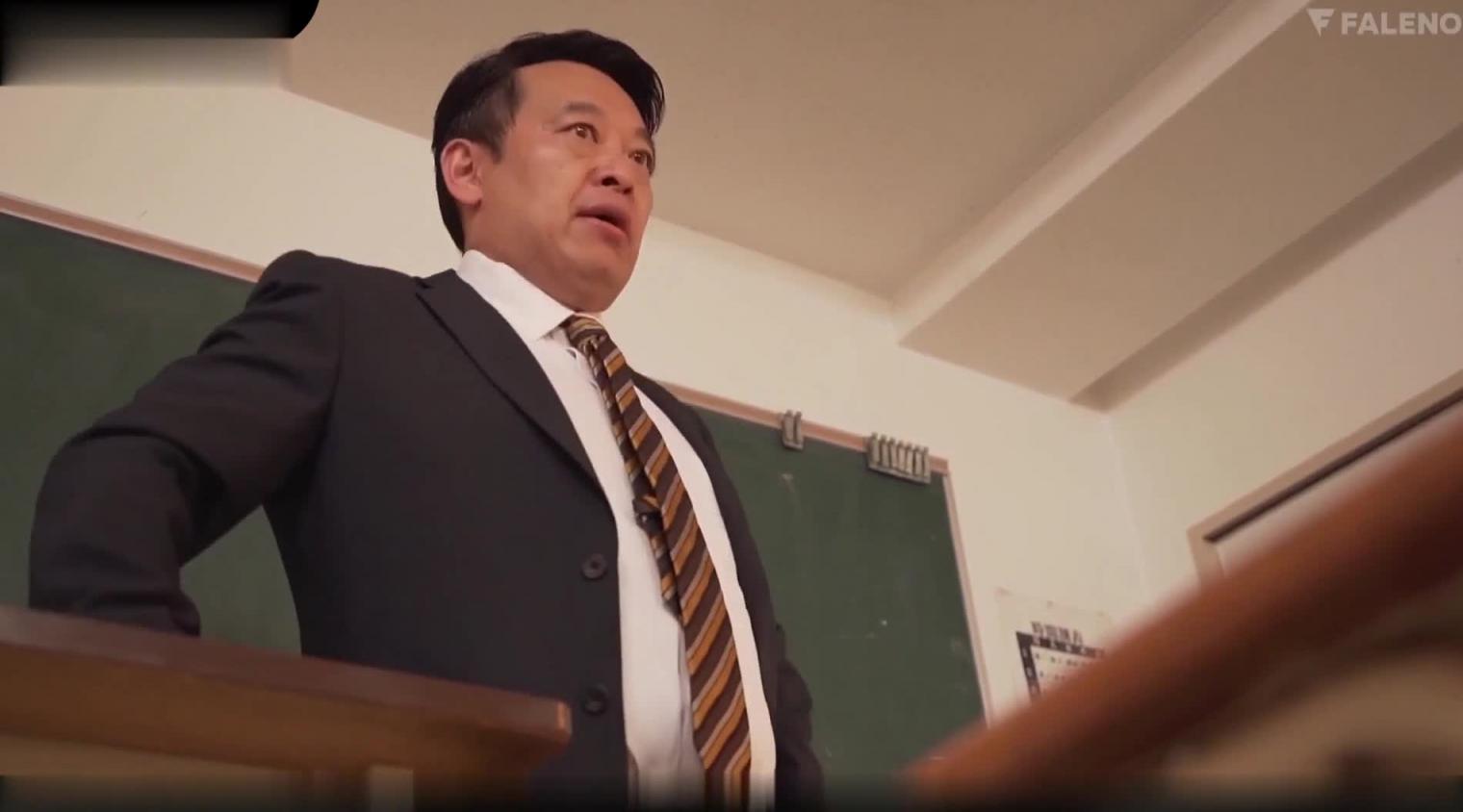 代古拉k制服爆操 预览截图 4