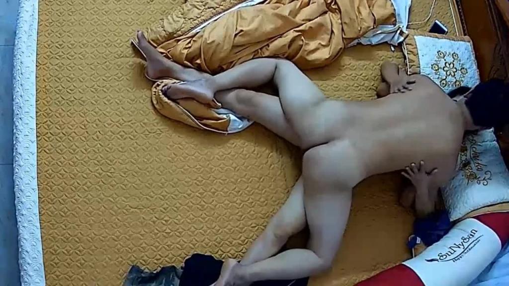 中年夫妻酒店啪啪被偷拍 预览截图 5