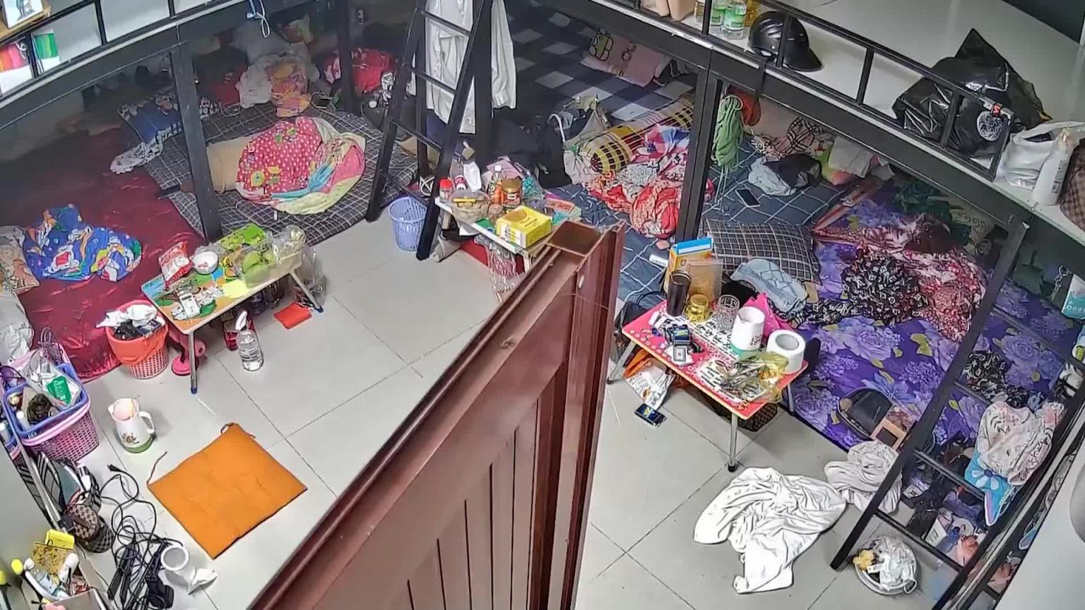 【监控破解】2/2淫窝据点性感的肚兜巨乳 预览截图 11