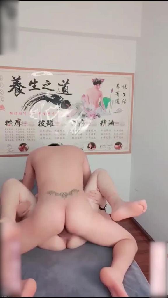 养生会所里的极品大奶妹勾搭按摩小哥69口交水多高潮内射 预览截图 11