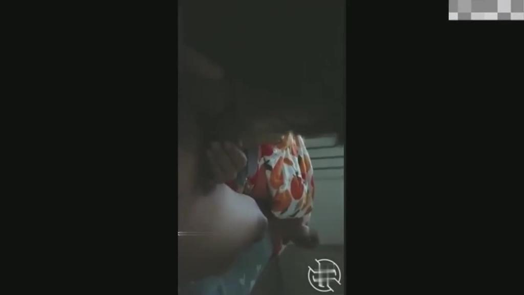 爆!河南乱伦门!49岁丈母娘跟女婿发生关系_老逼年轻人扛不住啊_哈哈 预览截图 9