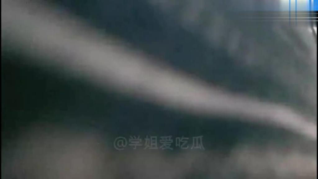 5000块钱买你女儿处女好不好？不要以为我在KTV上班就觉得我开放！妈妈现场教女儿做爱！来瘾后母女齐上阵! 预览截图 3