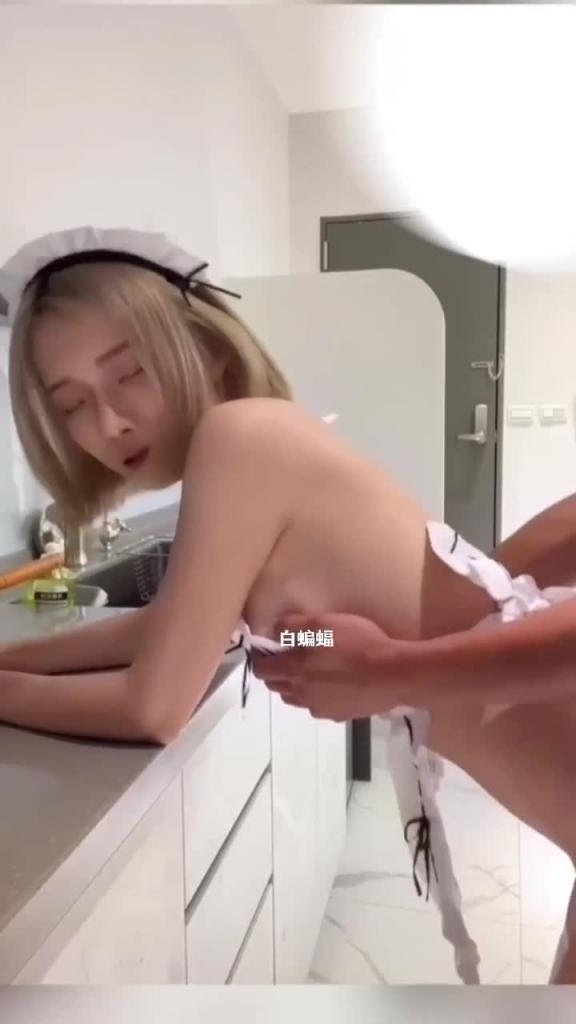 稀缺黑料-完美露脸短发女神女仆装口活啪啪,教科书式口活看着都爽死了不能错过的精彩 预览截图 9