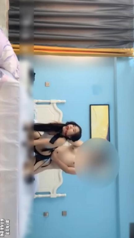趁父母在家调教妹妹 射颜妹妹脸上 预览截图 11