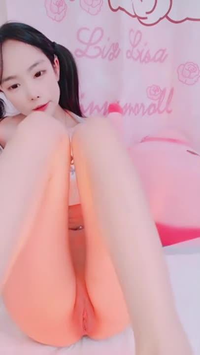 双马尾清纯美少女 无毛粉嫩美穴 预览截图 9