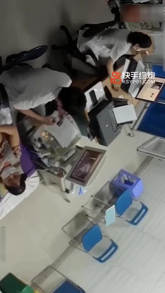 稀缺资源大神街射~厕拍~医院偷拍~酒店偷拍~更衣室偷拍合集 预览截图 4