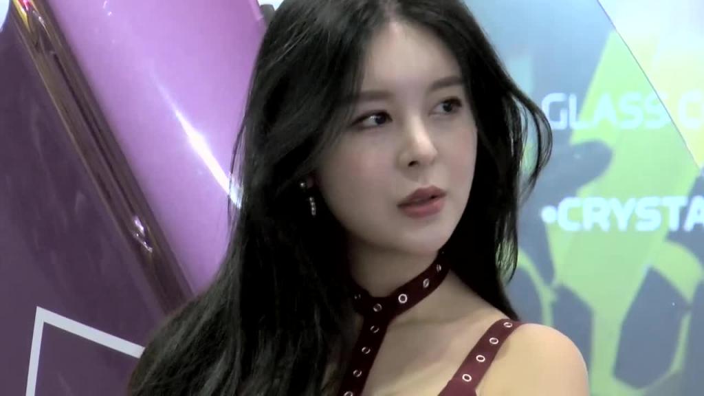2019汽车沙龙周模特KimHayul、Um Jia、Shim Ji-yeong 预览截图 9
