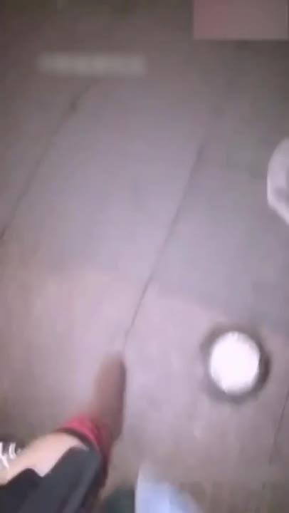 户外高能网红美女主播【调皮】广场酒吧搭讪飚车 预览截图 10