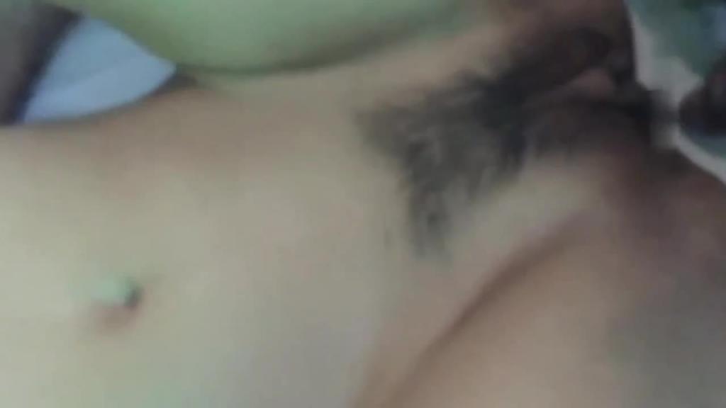 少妇在会所按摩推油，欲火焚身跟男技师啪啪 预览截图 11