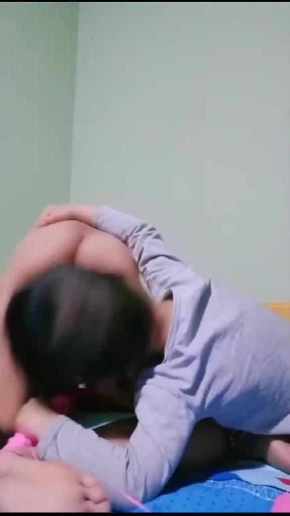 禽兽爸爸妈妈知道儿子和女儿乱伦,做爱 预览截图 12