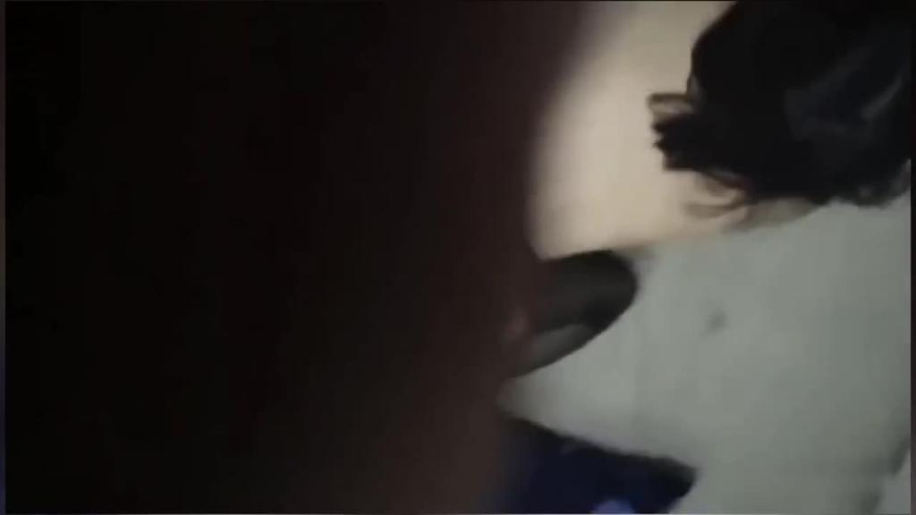 【重磅推荐高中清纯女学妹】带上男奴男友，一起伺候社会哥 预览截图 5