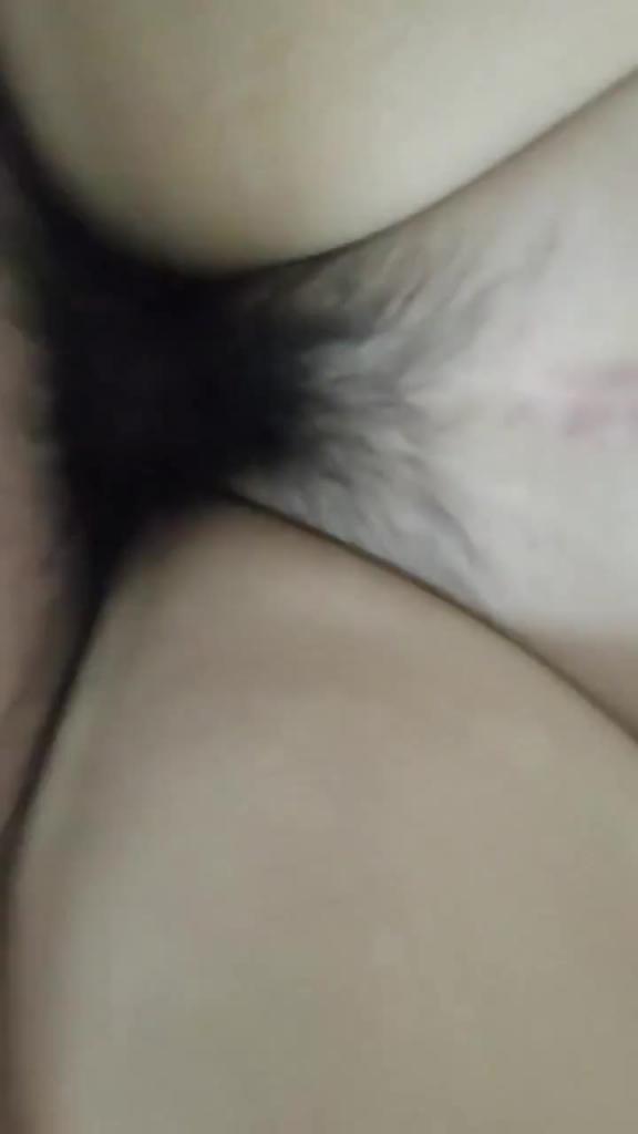 【海角乱伦】乱伦淫妈骚儿子给你打一针体验妈妈四十度的逼操出事了 预览截图 6