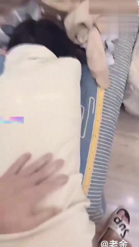 【兄妹】山东淄博表哥乱伦高中生妹妹事件,表哥乱伦妹妹拍大量视频发网上 预览截图 9