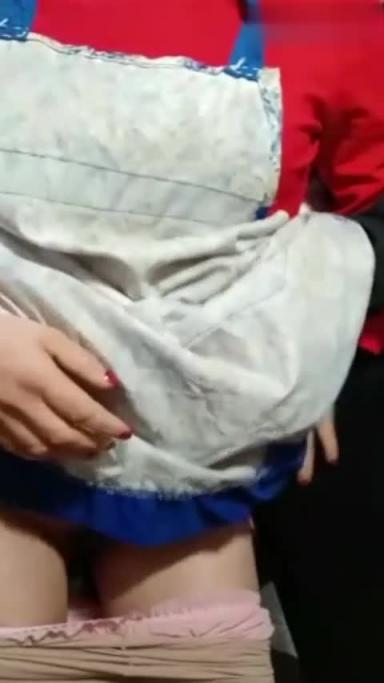 【母子乱伦】回老家看见妈妈在做饭掏出鸡巴狂操妈妈 预览截图 3
