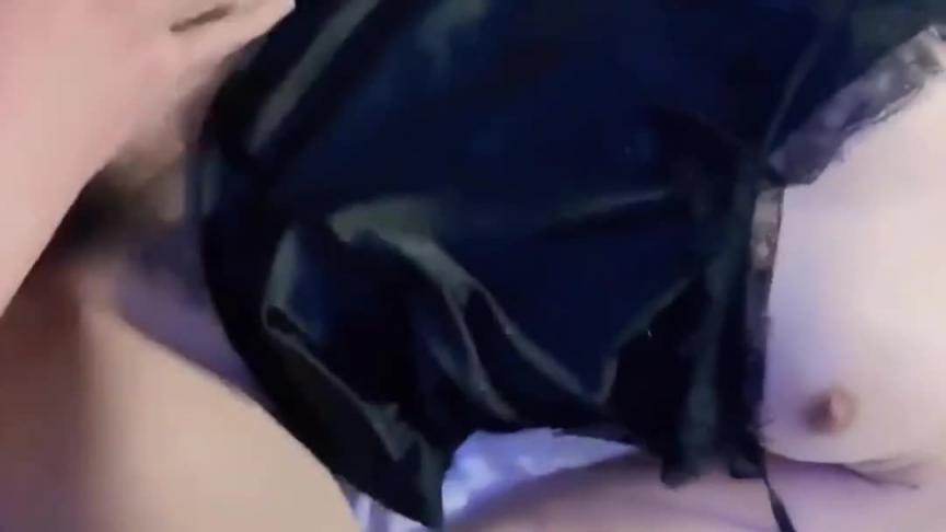 丰臀女友各种制服啪啪性爱私拍流 预览截图 5