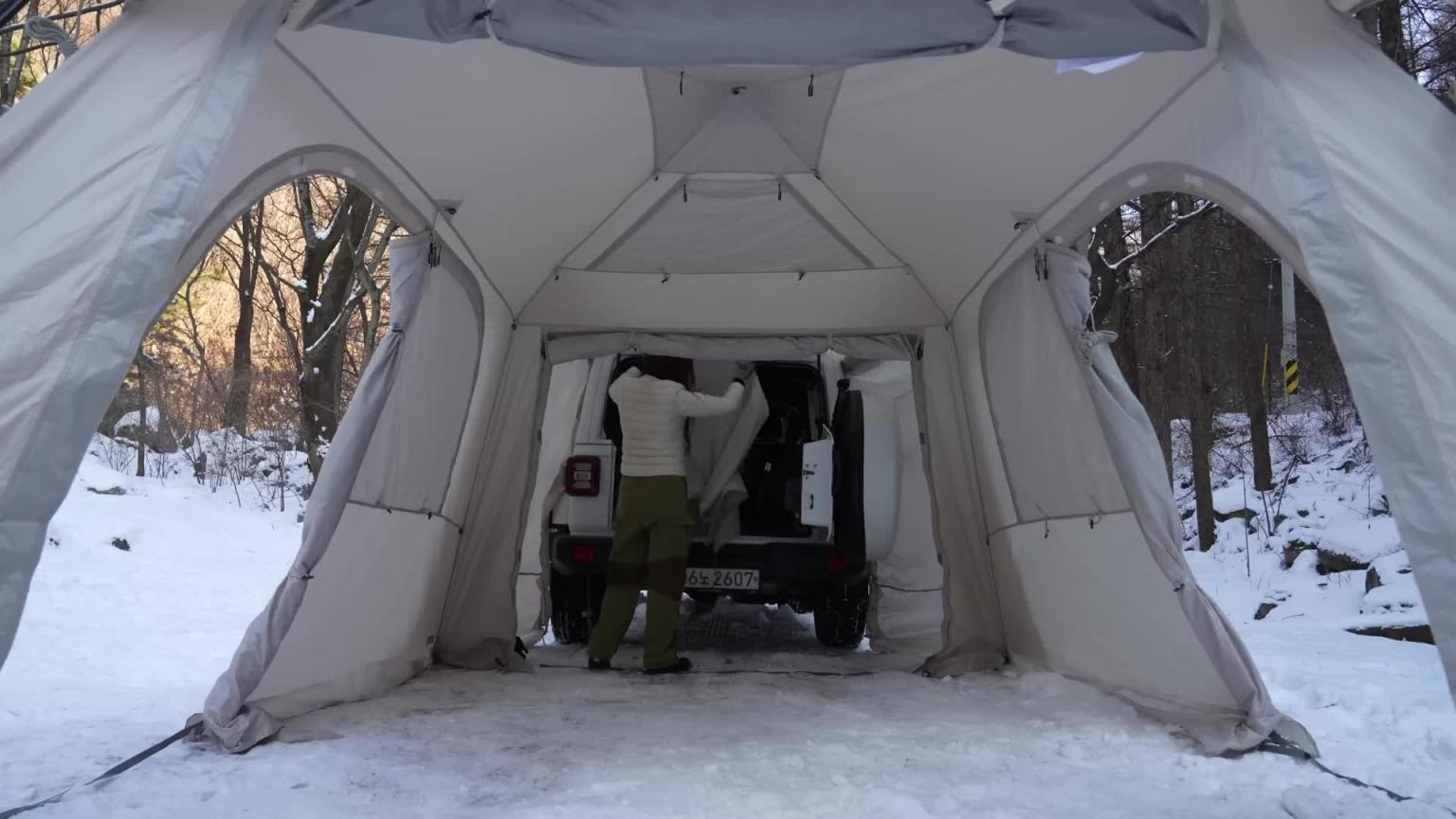 白雪皑皑的冰冻野生森林地面独自露营/寒冷的热帐篷 预览截图 3