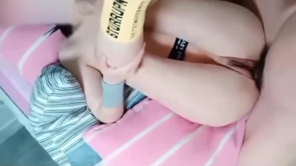 【超级刺激强制破处】一万元卖处还网贷,还没操就后悔想跑,狂扇耳光强制破处边操边打边哭 预览截图 8