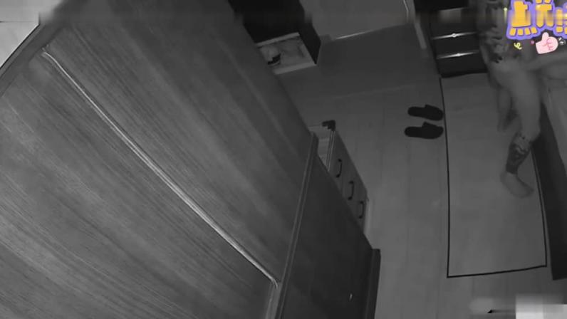家庭摄像头偷拍女神姐姐居然给老公舔屁眼 预览截图 5