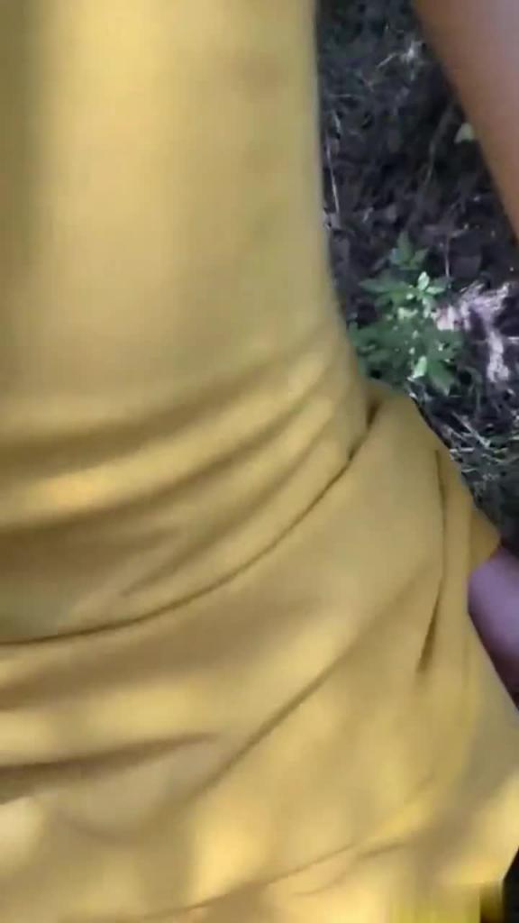 带着小姑去爬山,野外干小姑真刺激 预览截图 3