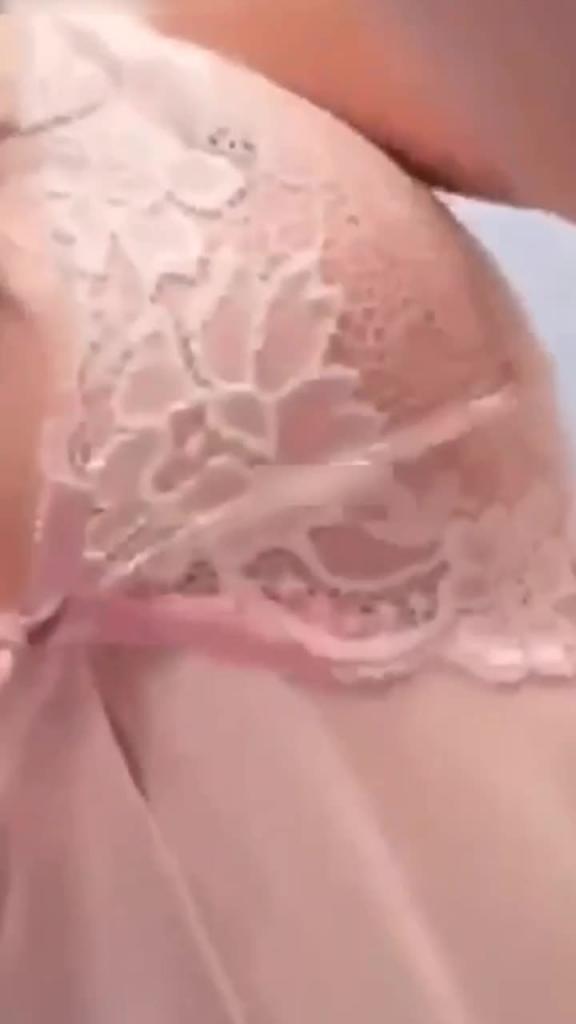 花椒主播网红女神爆乳辣妹boo榜一定制私拍露脸掰逼自慰 预览截图 7