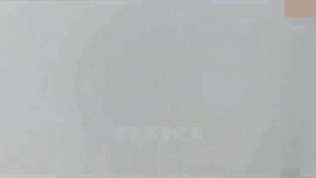 近亲相奸 休假就去操姐姐 预览截图 3