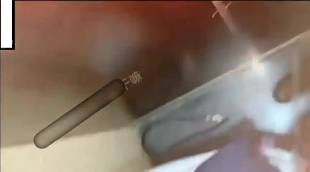 户外一姐真实户外勾引18岁处男,对白很下 饭,小哥还买了一盒杜蕾斯! 预览截图 6