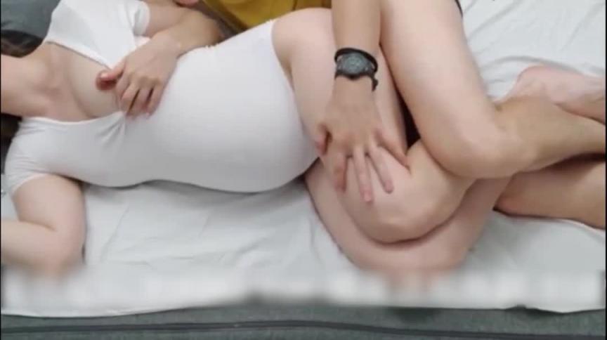 白色战衣操孕妇日常 预览截图 6