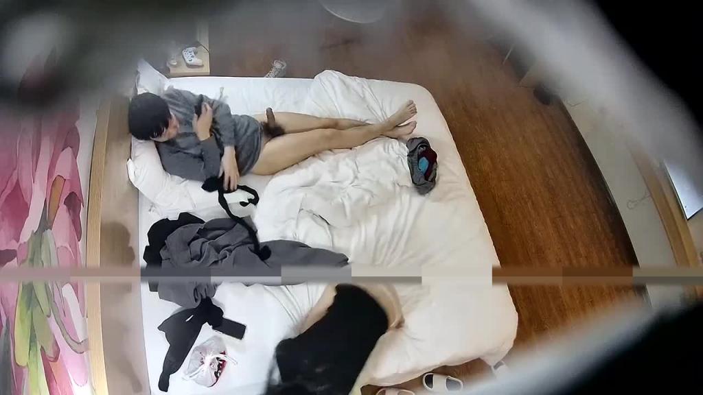 安防偷拍!周末约炮眼镜反差婊骚女同事!偷情~ 预览截图 8