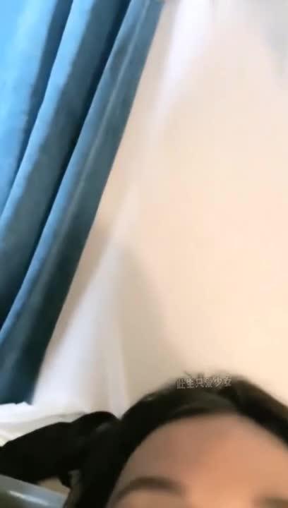 大二甜美女神在宿舍偷偷直播玩软嫩美乳 预览截图 11