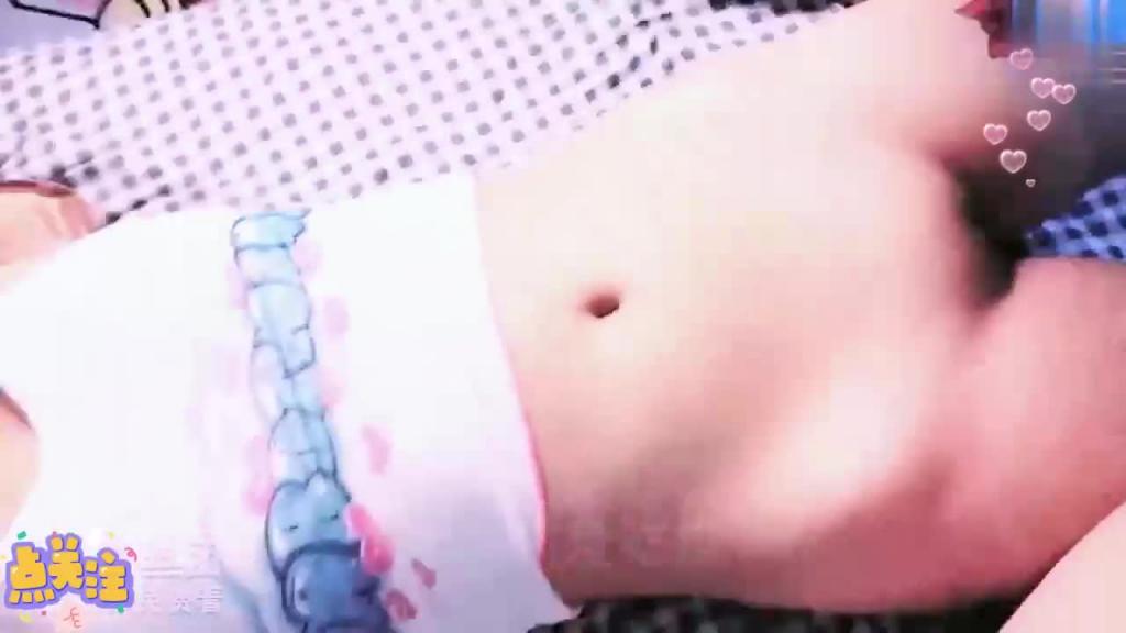 绝对超高的颜值鬼父乱伦门给爸爸舔鸡巴18岁妙龄极品女儿惨遭爸爸射一脸 预览截图 3
