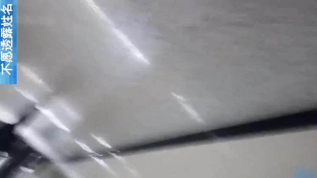 【户外涂鸦】色胆包天尾随50位美女撸管,街射涂鸦,当街对着美女撸管射精 预览截图 9