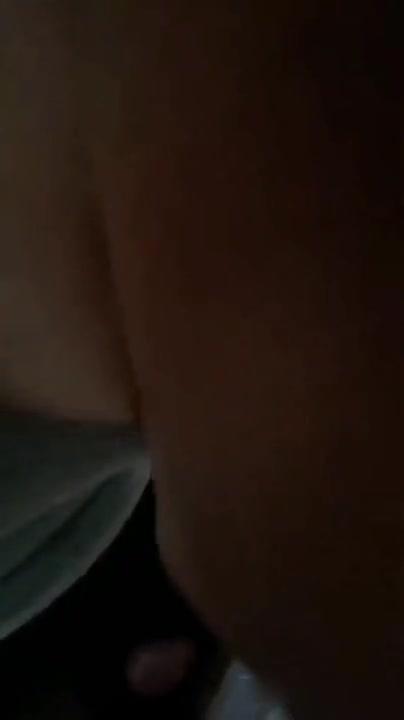 好色弟弟约远嫁他乡的姐姐,户外激情做爱! 预览截图 2