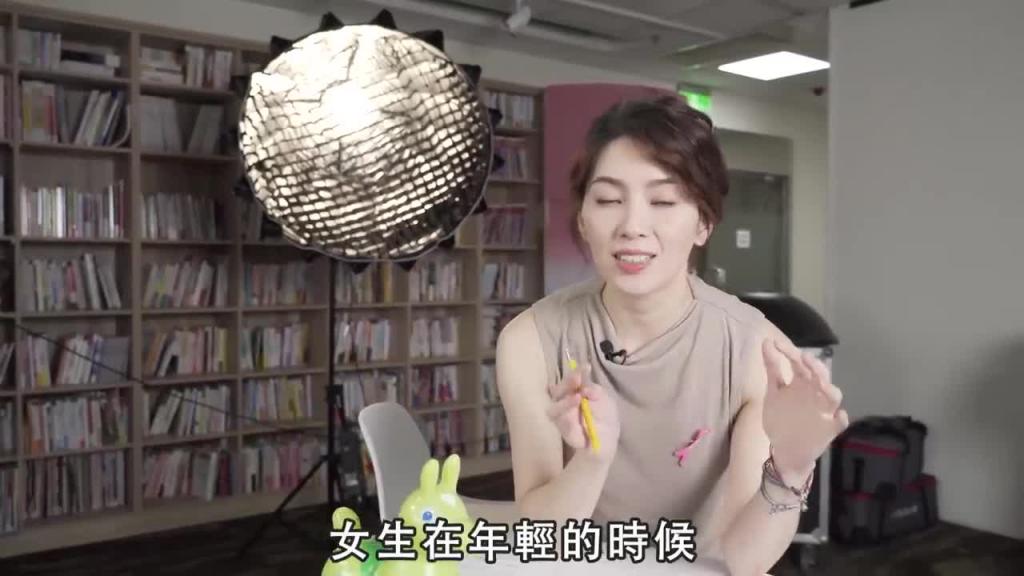 #DrShe许蓝方#女人30岁后性欲高涨. 蓝方谈性事 聊聊就没事 预览截图 7