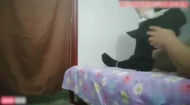 上海真实母子乱伦 离异妈妈40岁年纪出头,风韵犹存 预览截图 1