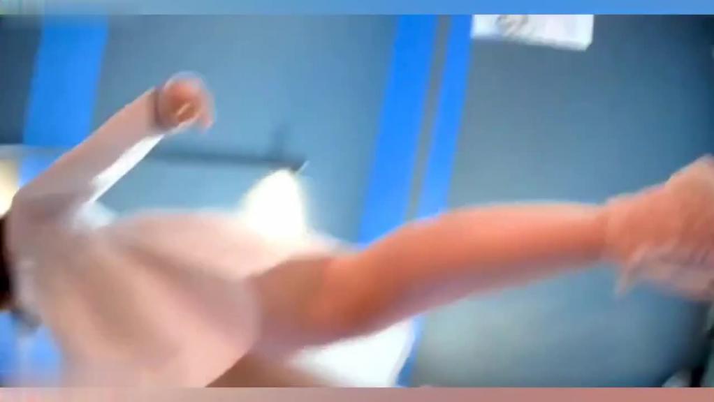 【萝莉抄底】电玩城极限抄底穿裙子跳舞妹妹,不穿安全裤都走光了。 预览截图 4