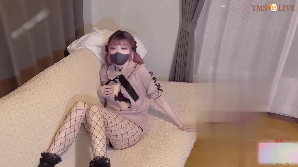 大神『鸡教练』在路边捡到小兔渔网袜大长腿美少女 预览截图 5