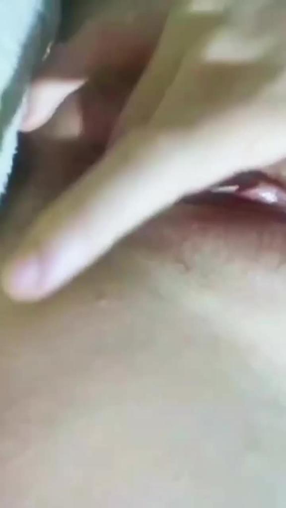 【高中】粉嫩大奶高中学妹 清纯的样子真看不出来这么骚了,这粉嫩的直让人流口水! 预览截图 4