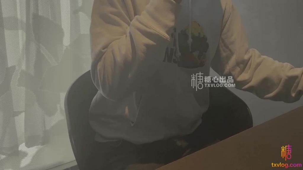 【铃木君】_腹黑女学生苏苏的设计勾引,男老师最终沦陷无套插入嫩穴 预览截图 1