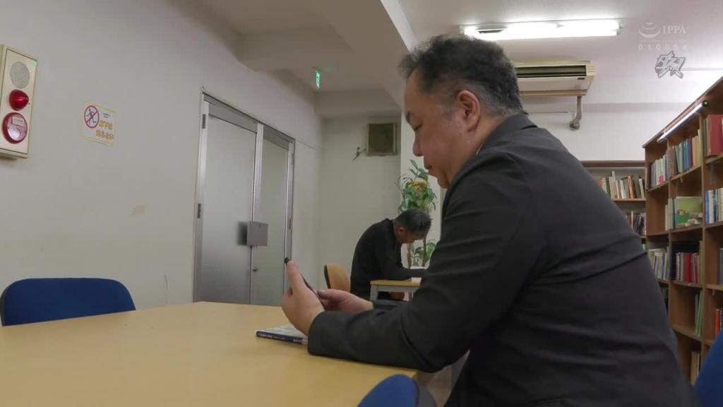痴姦父亲的剎车遥控跳蛋调教发情野外深吻膝盖颤抖小鹿高潮自己恳求中出堕落性交 松本一香 DASS-398 预览截图 1