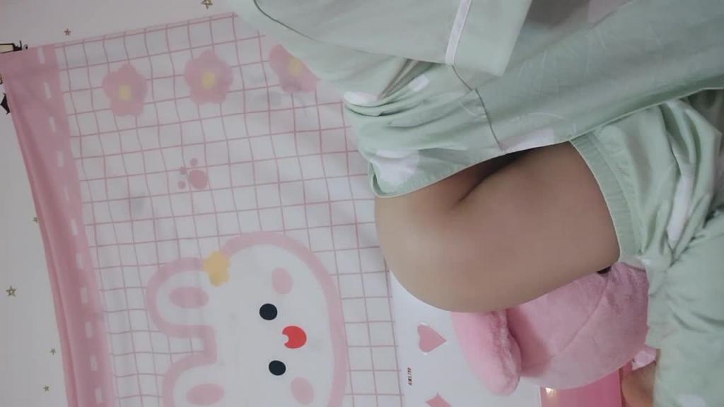极品清纯小主播来袭小穴被玩弄的高潮连续喷水 预览截图 3