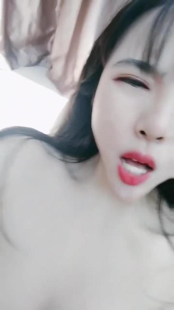 无敌兔兔 双女自慰玩的很嗨 假屌狂插互舔奶 预览截图 12