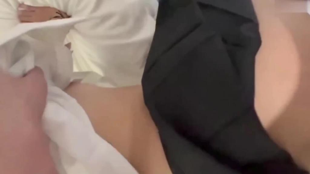 约炮曝光，和网聊半个月的JK装高中学生妹见面 预览截图 6