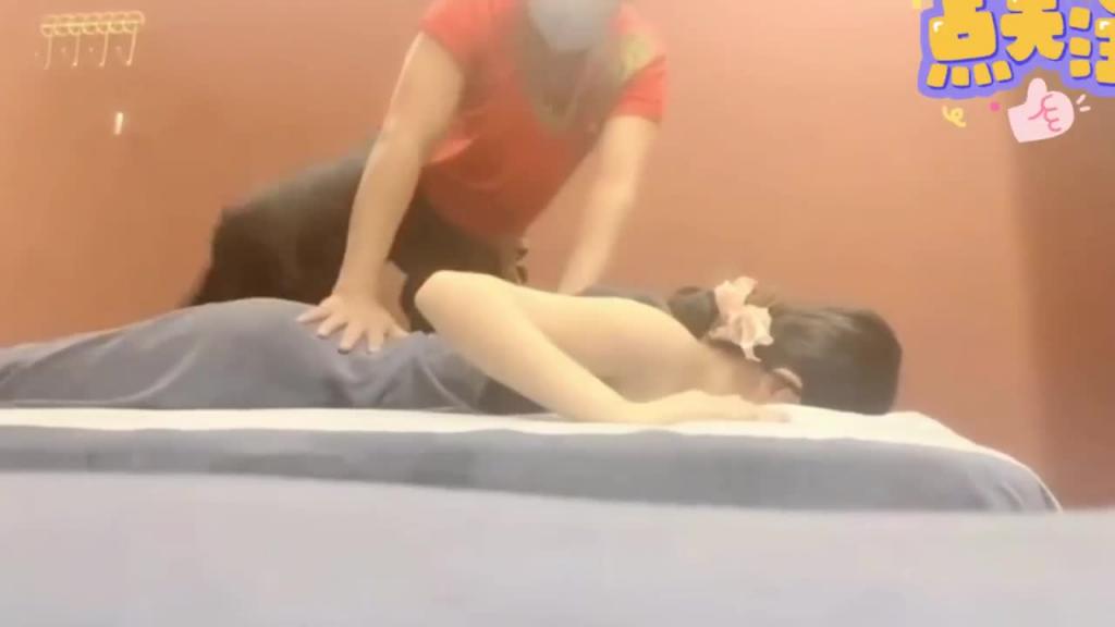 【真实勾搭】御姐女神足浴店露出勾搭男技师 预览截图 4