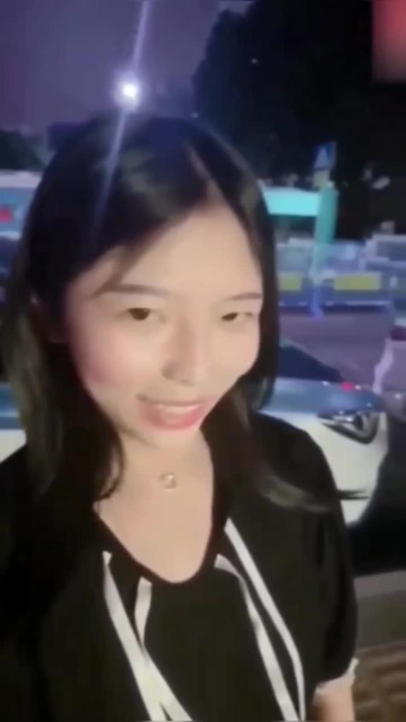 母狗性奴调教受虐狂李婷爱被扇巴掌喝尿露出玩群p被爆肏无毛淫穴 预览截图 9