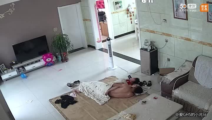 春节疫情!嫂子回不了家!兄妹相约哥哥家里!啪啪啪 预览截图 4